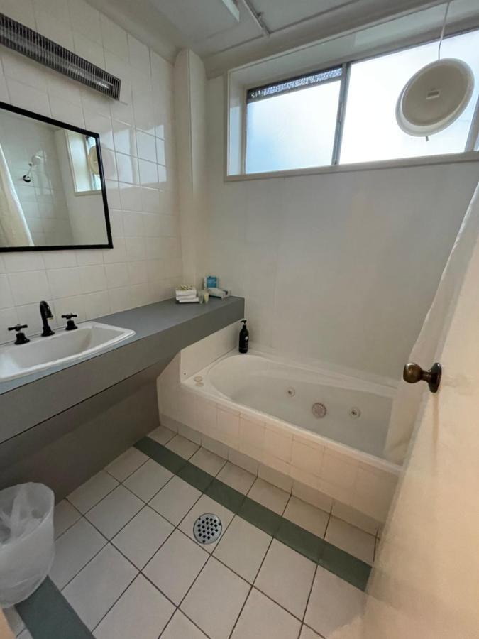 Parklane Motel Launceston Bagian luar foto